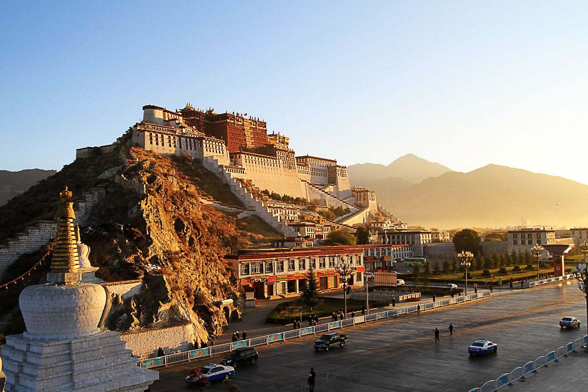 Chinas White Paper on Tibet, 2015: The Case of an Empty 