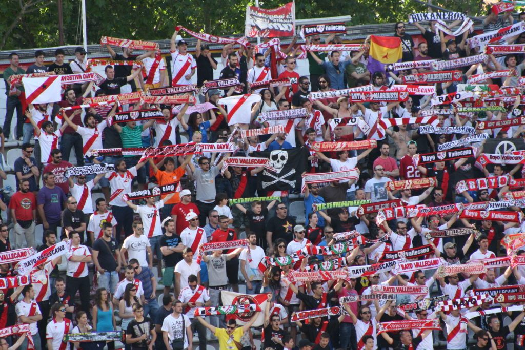  What makes the visit to Teresa Rivero Stadium one of the most different things to do in the city is the Rayo’s supporters. 